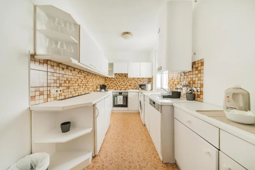 Feelhome-Karmeliterviertel-6 Gaeste-Wifi-Smart Tv Wien 0*,